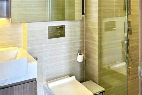 Condo in Bangkok, Thailand, 2 bedrooms  № 132880 - photo 7