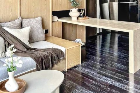 Condo in Bangkok, Thailand, 2 bedrooms  № 132880 - photo 8