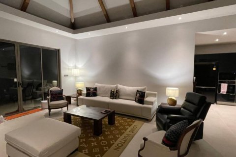 Chalet de 3 dormitorios en Phuket, Tailandia № 132878 - foto 3