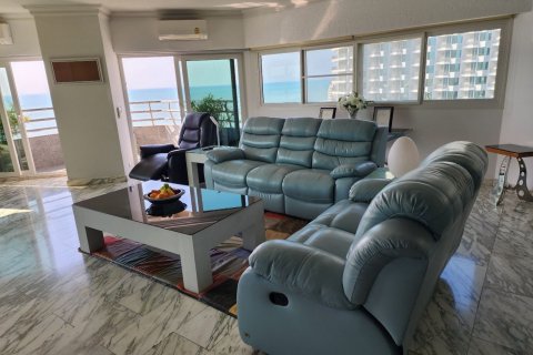 Condominio de 2 dormitorios en Pattaya, Tailandia № 133103 - foto 17
