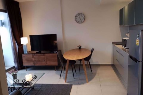 Condominio de 1 dormitorio en Watthana, Bangkok, Tailandia № 76023 - foto 4