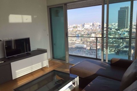 Condominio de 2 dormitorios en Bang Rak, Bangkok, Tailandia № 76021 - foto 2