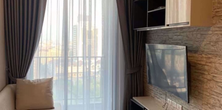 Condominio de 1 dormitorio en Huai Khwang, Bangkok, Tailandia № 76018