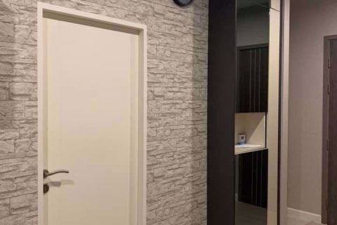 Condominio de 1 dormitorio en Huai Khwang, Bangkok, Tailandia № 76018 - foto 2