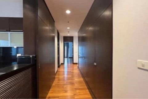 คอนโดมิเนียมในปทุมวัน, กรุงเทพฯ, ประเทศไทย, 4 ห้องนอน № 123622 - รูปถ่าย 10