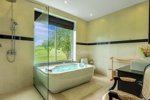Casa de 4 dormitorios en Sattahip, Tailandia № 115758 - foto 20