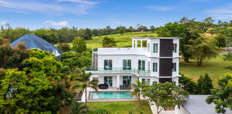 Casa de 4 dormitorios en Sattahip, Tailandia № 115758