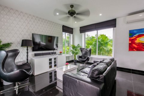 Casa de 4 dormitorios en Sattahip, Tailandia № 115758 - foto 7