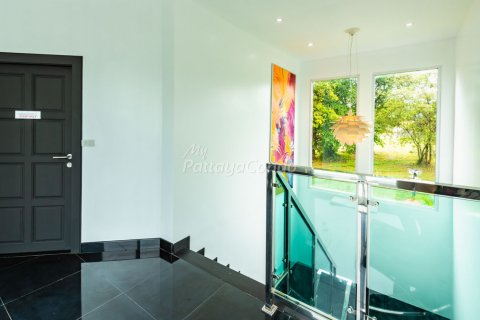 Casa de 4 dormitorios en Sattahip, Tailandia № 115758 - foto 9