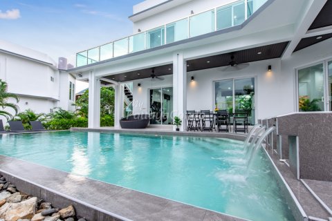 Casa de 4 dormitorios en Sattahip, Tailandia № 115758 - foto 5