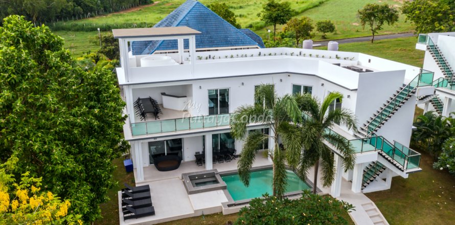Casa de 5 dormitorios en Sattahip, Tailandia № 115757