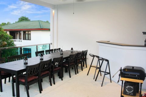 Casa de 5 dormitorios en Sattahip, Tailandia № 115757 - foto 27