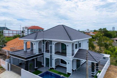 Chalet de 4 dormitorios en Hua Hin, Tailandia № 132554 - foto 7