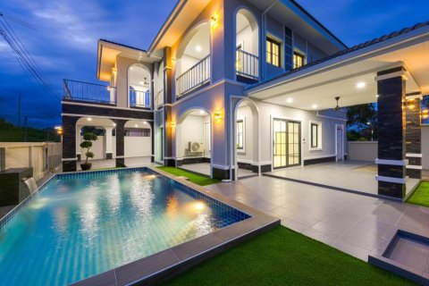 Chalet de 4 dormitorios en Hua Hin, Tailandia № 132554 - foto 4