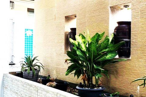 Casa de 7 dormitorios en Pattaya, Tailandia № 132326 - foto 15