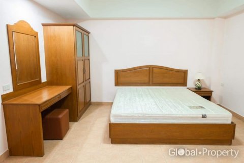 Gewerbeimmobilie in Pattaya, Thailand 480 m2 № 132325 - Foto 4