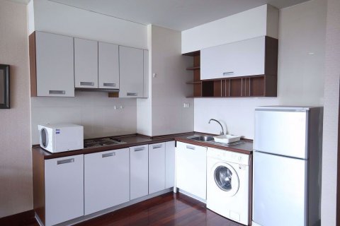 Condominio de 2 dormitorios en Watthana, Bangkok, Tailandia № 76575 - foto 4