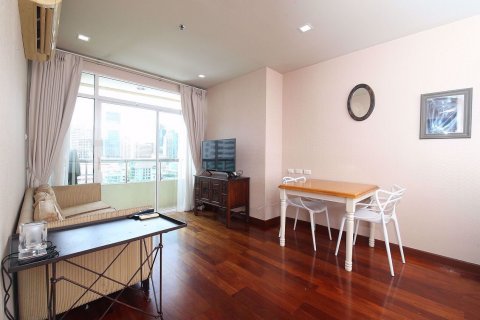 Condominio de 2 dormitorios en Watthana, Bangkok, Tailandia № 76575 - foto 2