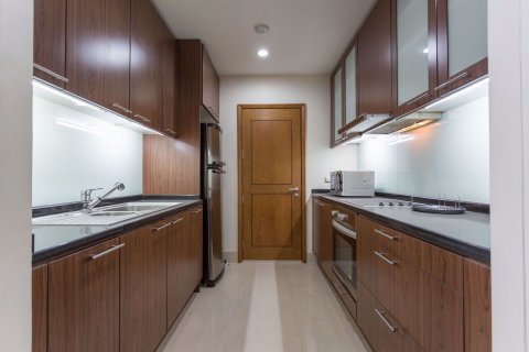 Condo in Sathon, Bangkok, Thailand, 2 bedrooms № 76579 - photo 2