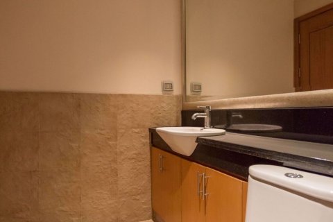 Condo in Sathon, Bangkok, Thailand, 2 bedrooms № 76579 - photo 25