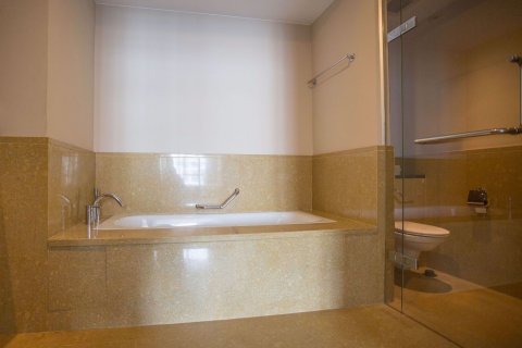 Condo à Sathon, Bangkok, Thaïlande, 2 chambres № 76577 - photo 26