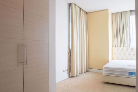 Condo à Sathon, Bangkok, Thaïlande, 2 chambres № 76577 - photo 12