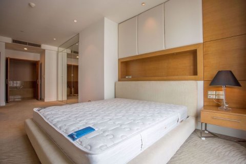 Condo à Sathon, Bangkok, Thaïlande, 2 chambres № 76577 - photo 21