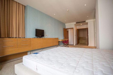 Condo à Sathon, Bangkok, Thaïlande, 2 chambres № 76577 - photo 22