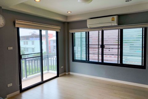 Casa de 5 dormitorios en Prawet, Bangkok, Tailandia № 76209 - foto 6