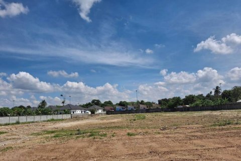 Terreno en Pattaya, Tailandia № 124501 - foto 3