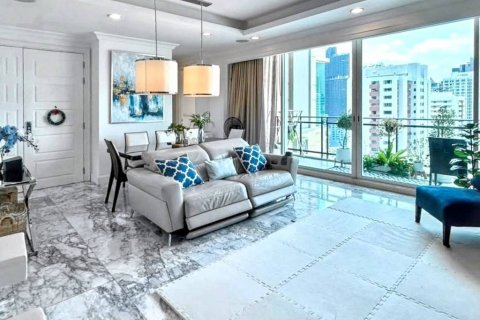 Condominio de 3 dormitorios en Bangkok, Tailandia № 124502 - foto 2