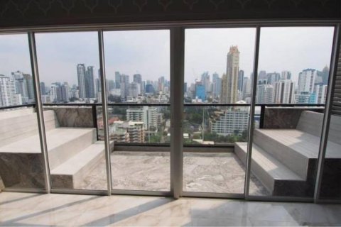 คอนโดมิเนียมในวัฒนา, กรุงเทพฯ, ประเทศไทย, 4 ห้องนอน № 123638 - รูปถ่าย 24