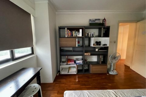 Condo in Khlong Toei, Bangkok, Thailand, 3 bedrooms № 123639 - photo 18