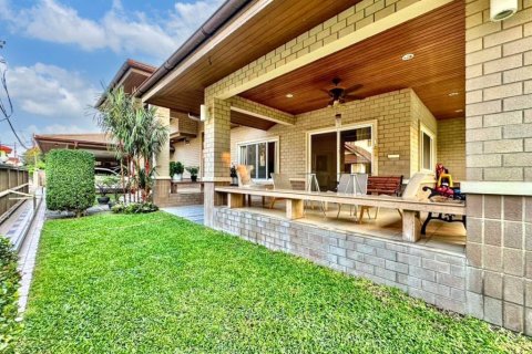 Casa de 5 dormitorios en Pak Kret, Tailandia № 124794 - foto 6