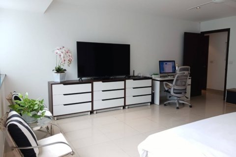 Condominio de 2 dormitorios en Chon Buri, Tailandia № 115791 - foto 11