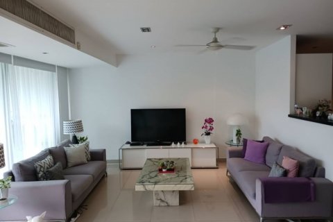 Condominio de 2 dormitorios en Chon Buri, Tailandia № 115791 - foto 3