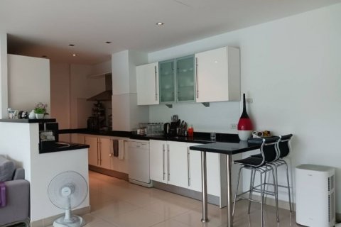 Condominio de 2 dormitorios en Chon Buri, Tailandia № 115791 - foto 4