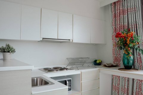 Condo in Hua Hin, Thailand, 4 bedrooms  № 132916 - photo 9
