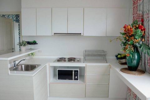 Condo in Hua Hin, Thailand, 4 bedrooms  № 132916 - photo 8