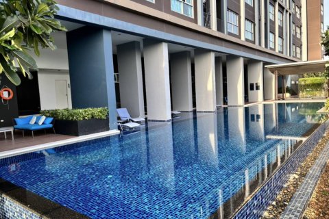 Condo in Hua Hin, Thailand, 4 bedrooms  № 132916 - photo 2