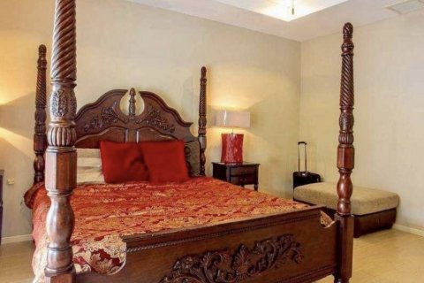 Chalet de 4 dormitorios en Hua Hin, Tailandia № 132918 - foto 10