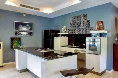 Chalet de 4 dormitorios en Hua Hin, Tailandia № 132918 - foto 7