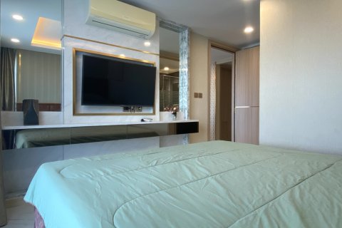Apartamento de 384 dormitorios en Pattaya, Tailandia № 123291 - foto 5