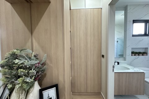 Chalet de 4 dormitorios en Pattaya, Tailandia № 123295 - foto 4