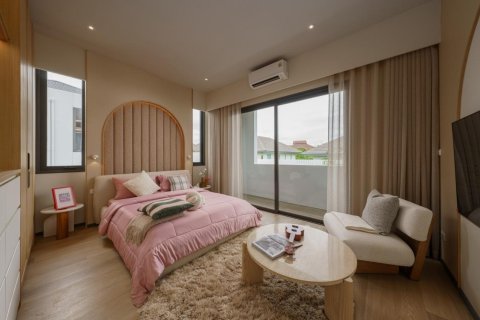 Chalet de 4 dormitorios en Pattaya, Tailandia № 123297 - foto 5