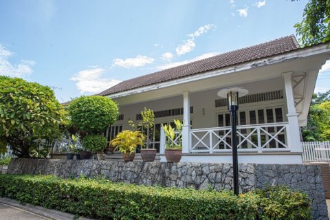 Condominio de 3 dormitorios en Hua Hin, Tailandia № 125153