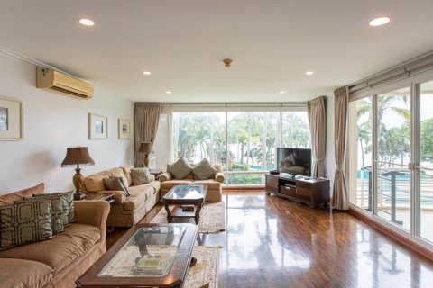 Condominio de 4 dormitorios en Hua Hin, Tailandia № 125152 - foto 8