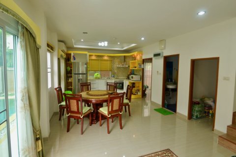 House in Pattaya, Thailand 4 bedrooms № 101287 - photo 10