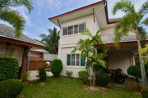 House in Pattaya, Thailand 4 bedrooms № 101287 - photo 2