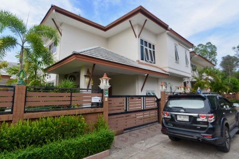 House in Pattaya, Thailand 4 bedrooms № 101287 - photo 6